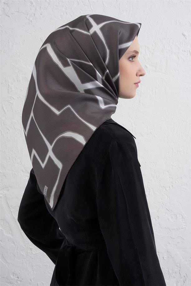 Armine Sura Saf İpek Eşarp IST 9441 - 06 Füme  Karışık  Desen