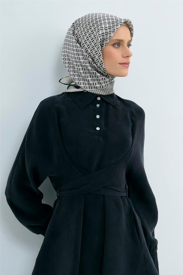 Armine Tivil Saf İpek Eşarp 9502 - 05 Siyah Krem Logo Desen