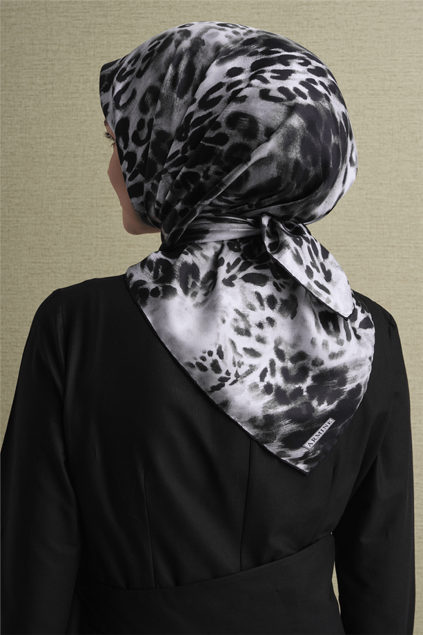 Armine Tivil Saf İpek Eşarp 9641 82 Gri Leopar Desen 