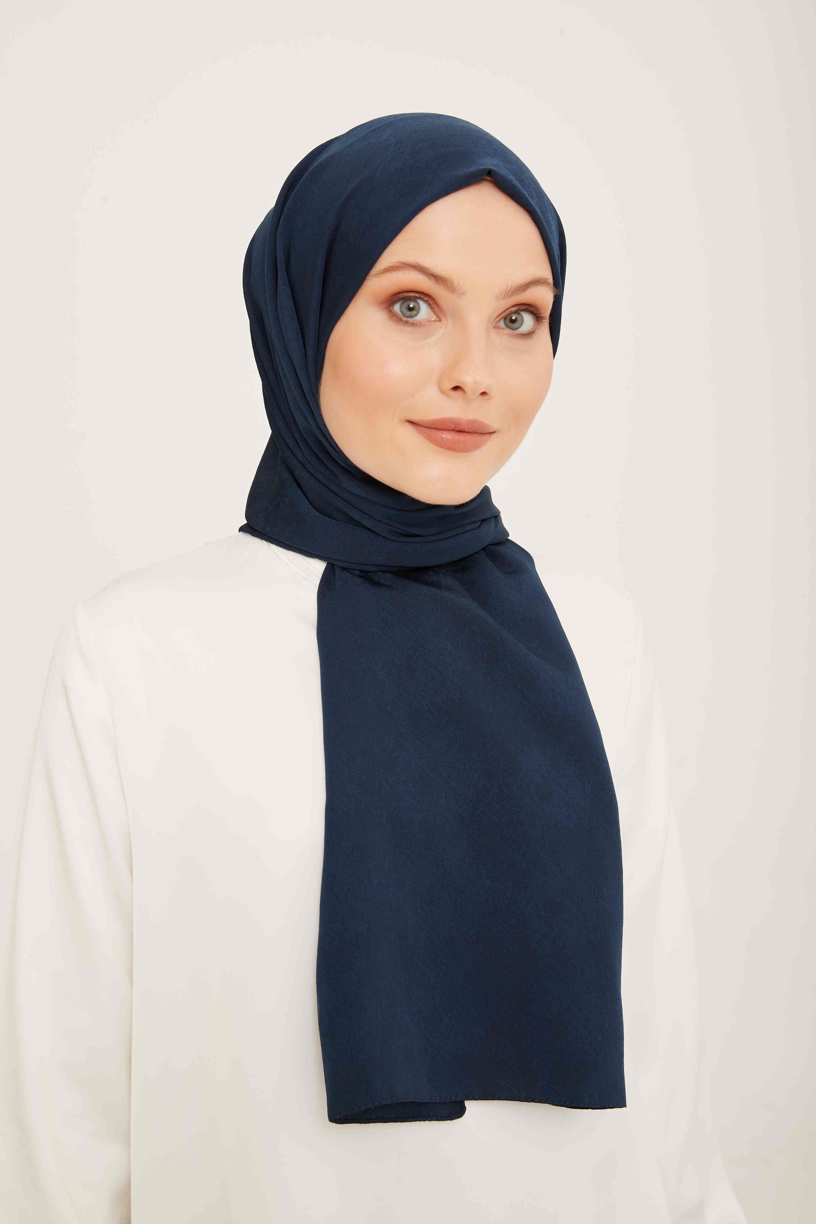 Armine Trend J.Capri Lacivert Düz Renk Şal 8-135