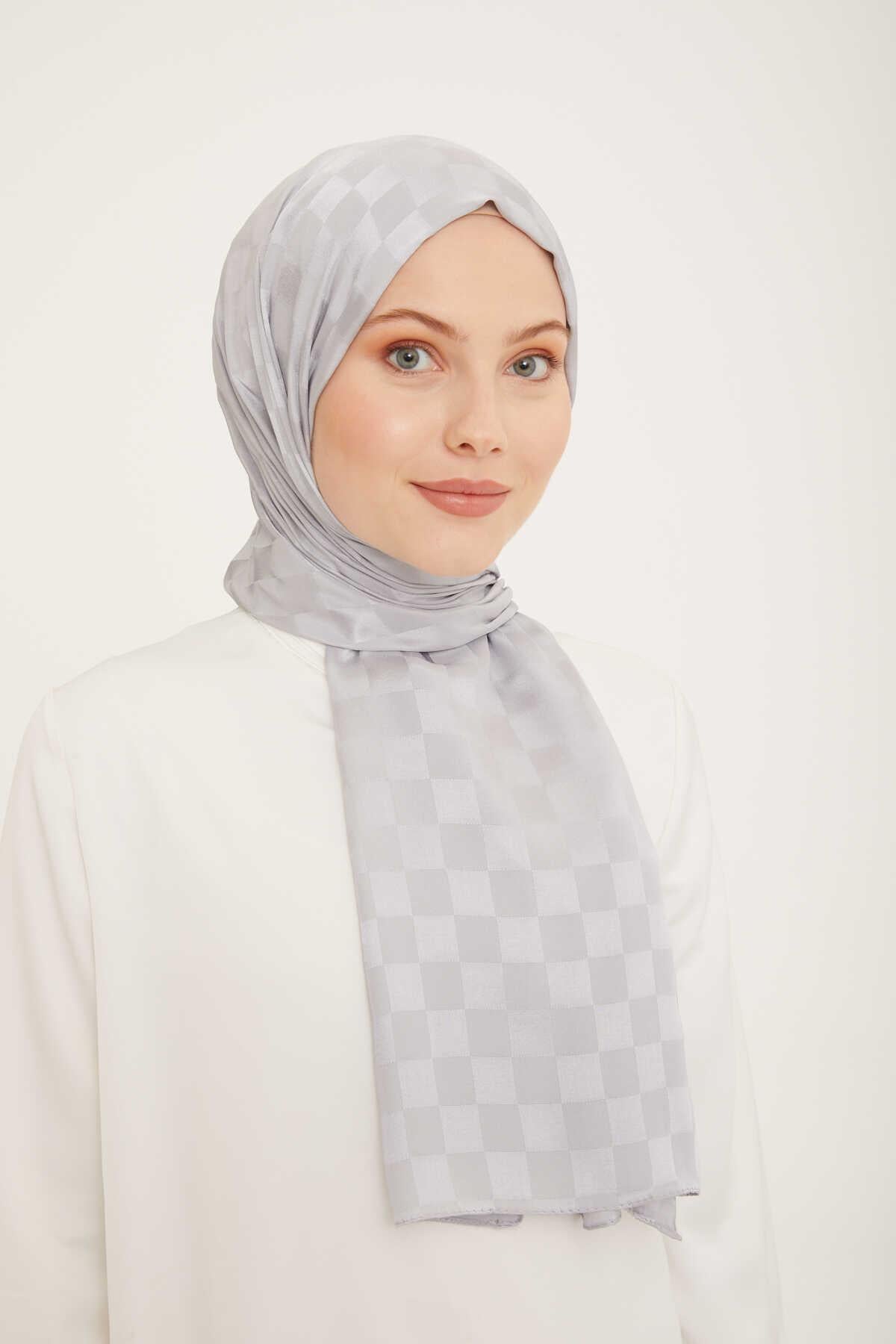 Armine Trend Jakarlı Gümüş Dama Desen Diamond şal 2 - 3367
