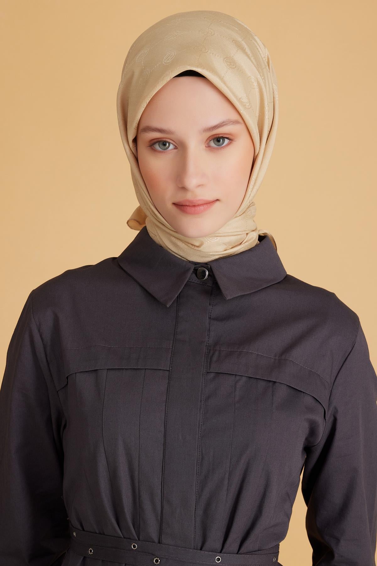 Belli Fresh Monogram Jakarlı Eşarp 2-58 Sarı Monogram Desenli