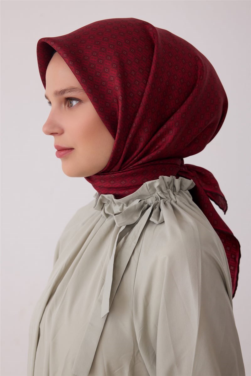 Belli Tivil İpek Eşarp Kırmızı 4418 55 Monogram Desen