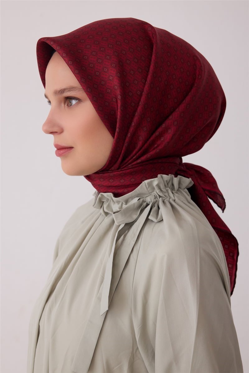 Belli Tivil İpek Eşarp Kırmızı 4418 55 Monogram Desen