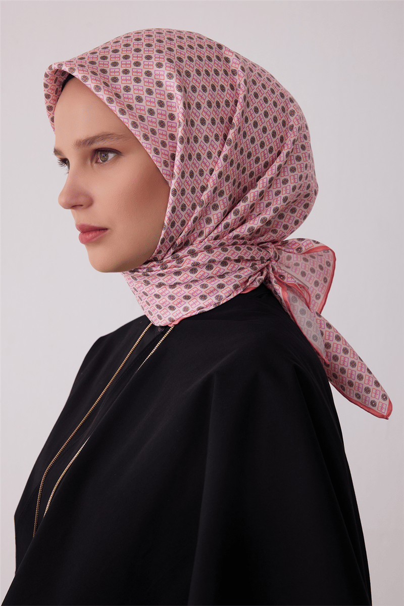 Belli Tivil İpek Eşarp Pembe 4418 80 Monogram Desen