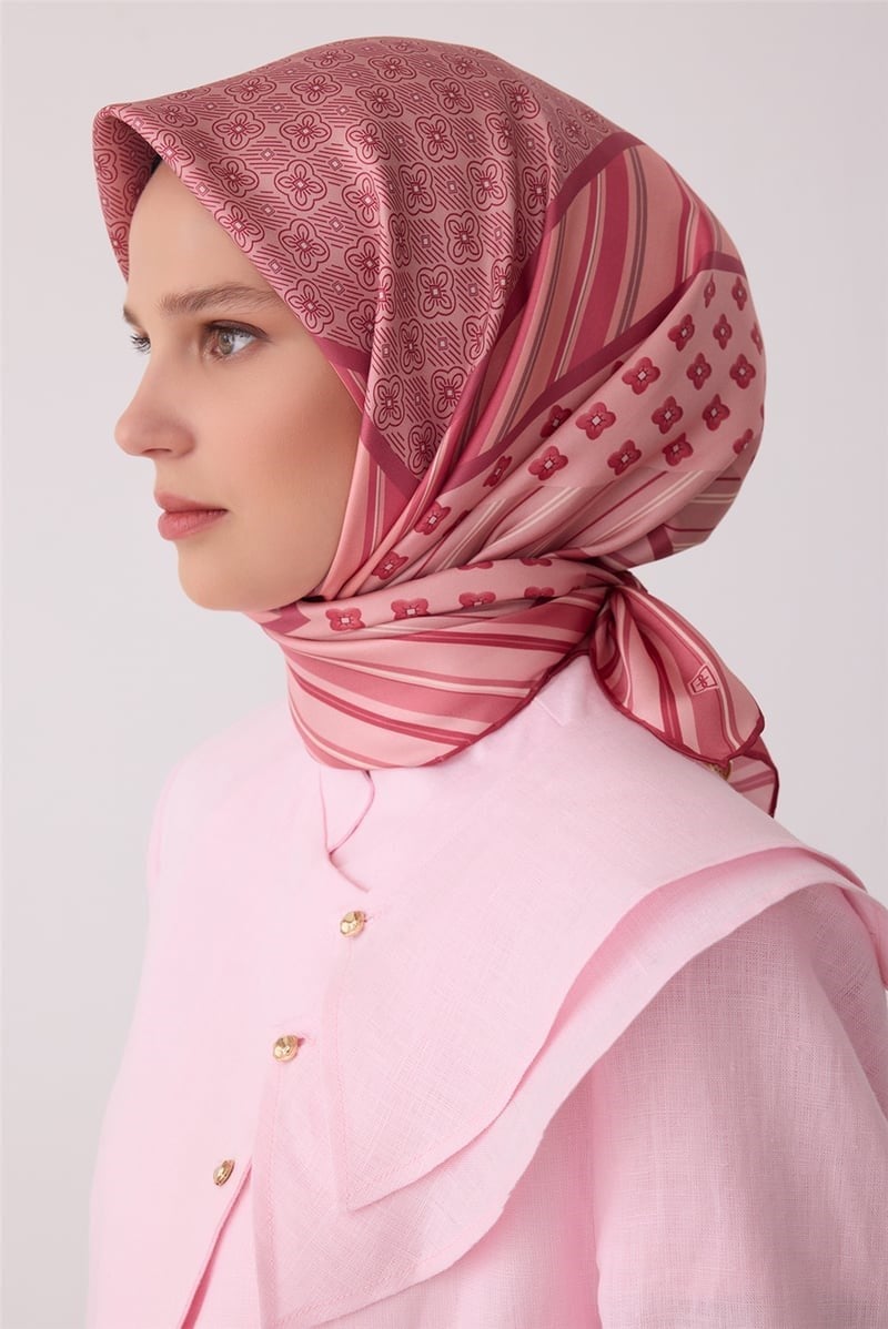 Belli Tivil İpek Eşarp Pudra Pembe 4423 04 Çiçek Desen