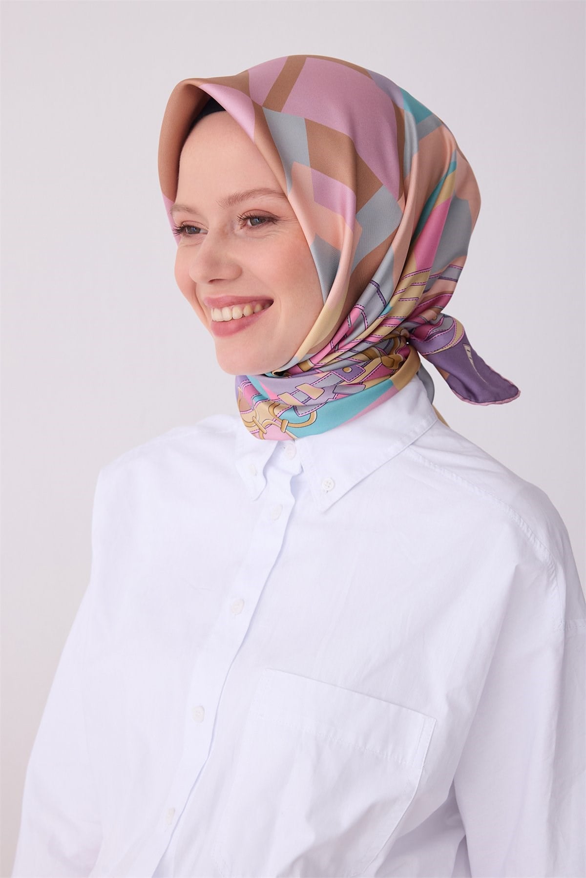 Belli Tivil Saf İpek Eşarp 4300 - 84 Pembe Kemer Desen