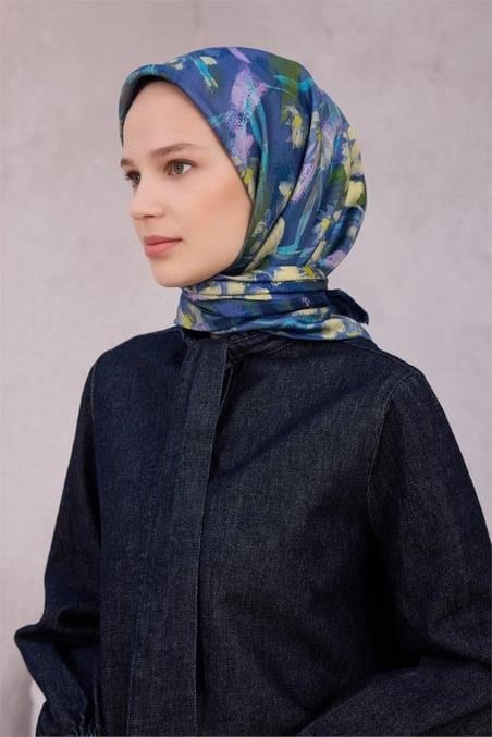 Belli Tivil Saf İpek Eşarp IST 4217 - 80 Lacivert Çiçekli Desen 