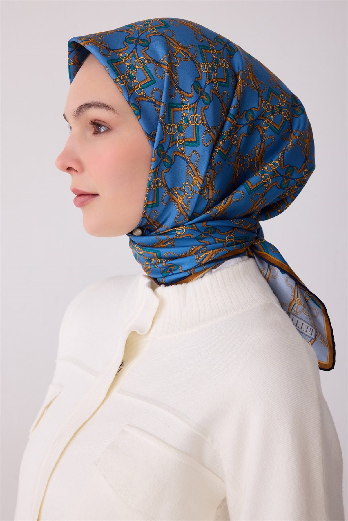 Belli Tivil Saf İpek Eşarp IST 4328 - 04 İndigo Batik Desen