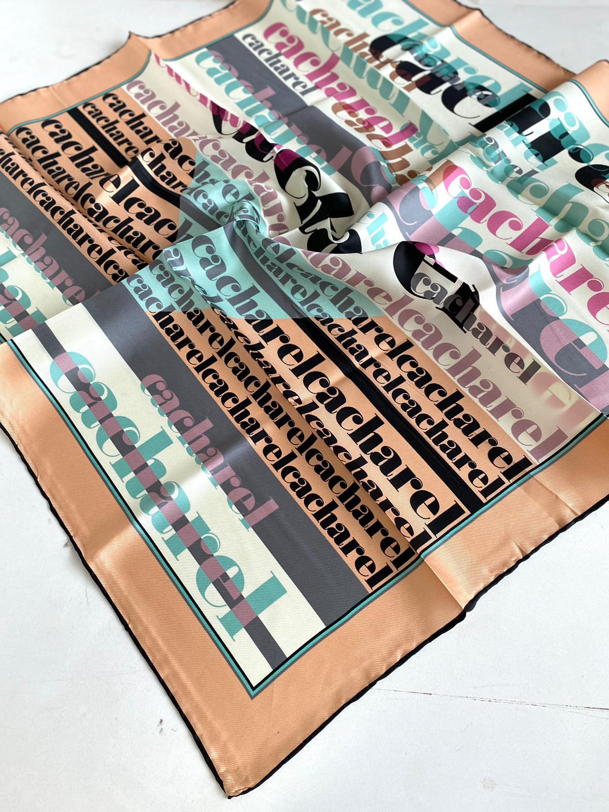 Cacharel Defolu Tivil İpek Eşarp 44378 Yavruağzı Karışık Desen