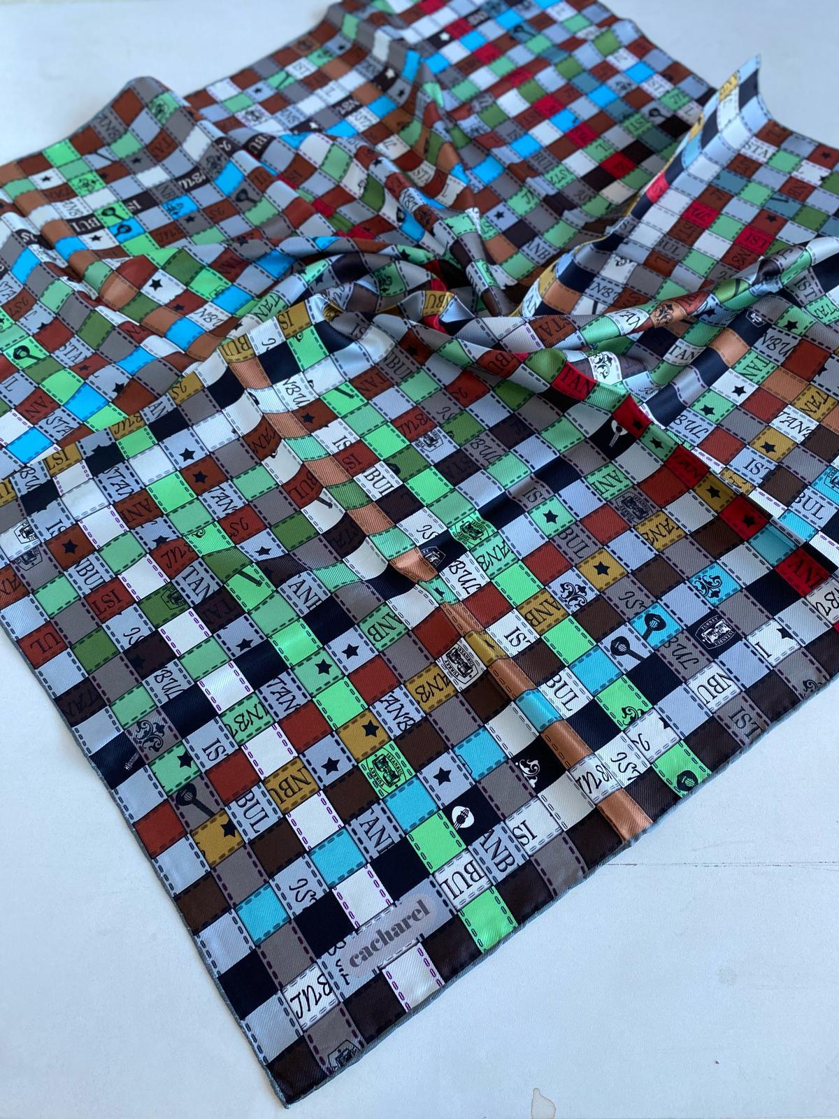 Cacharel Defolu Tivil İpek Eşarp 45914 Yeşil Karışık Desen