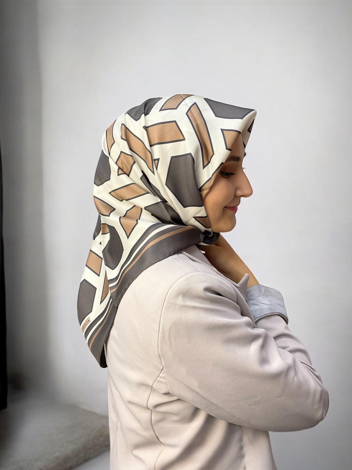 L'awilia Kahverengi Füme Geometrik Desen Tivil İpek Eşarp 31666-150