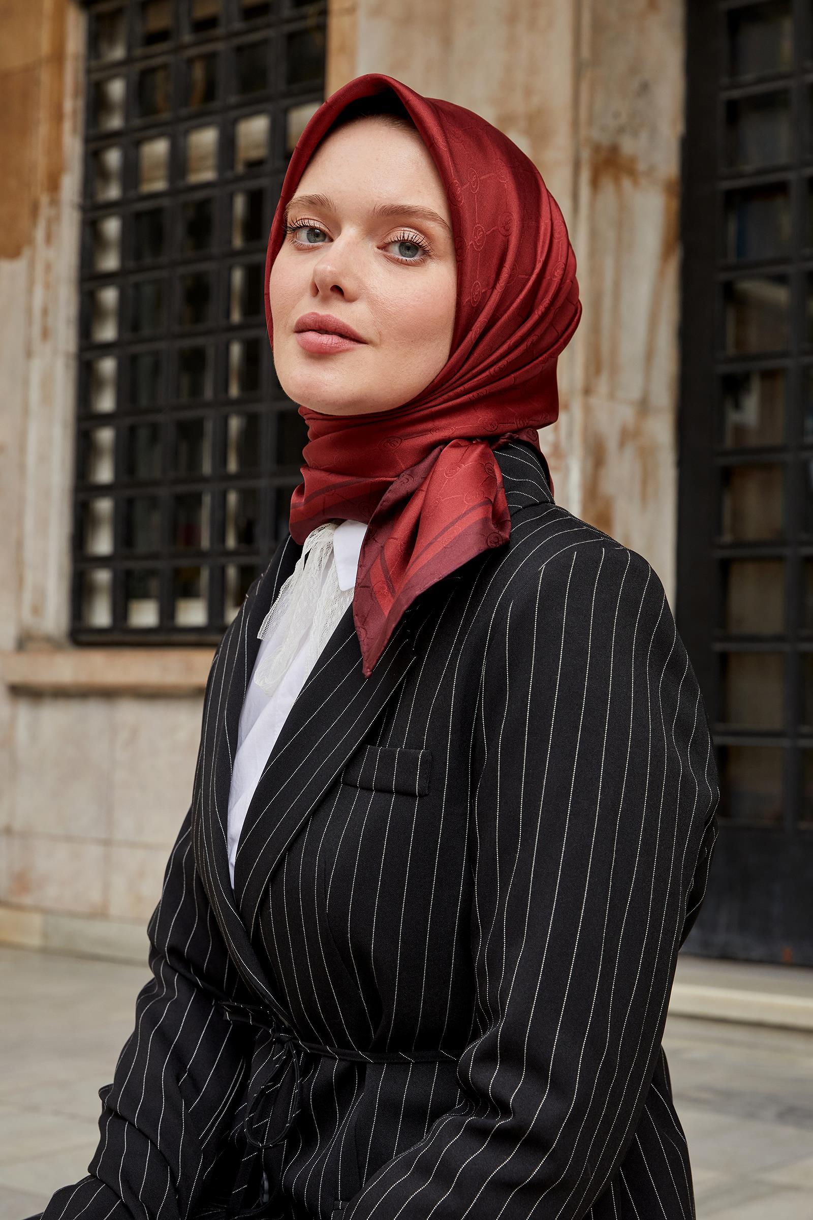 Levidor Tivil İpek Eşarp 4141-03 Bordo Kenar Çizgili Monogram Desen