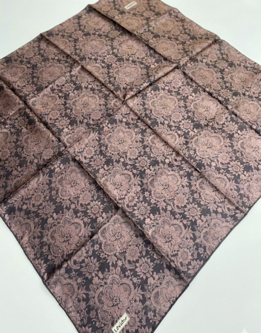 Levidor Tivil Saf İpek Eşarp IST 3025-4 Vizon Çiçek Desen