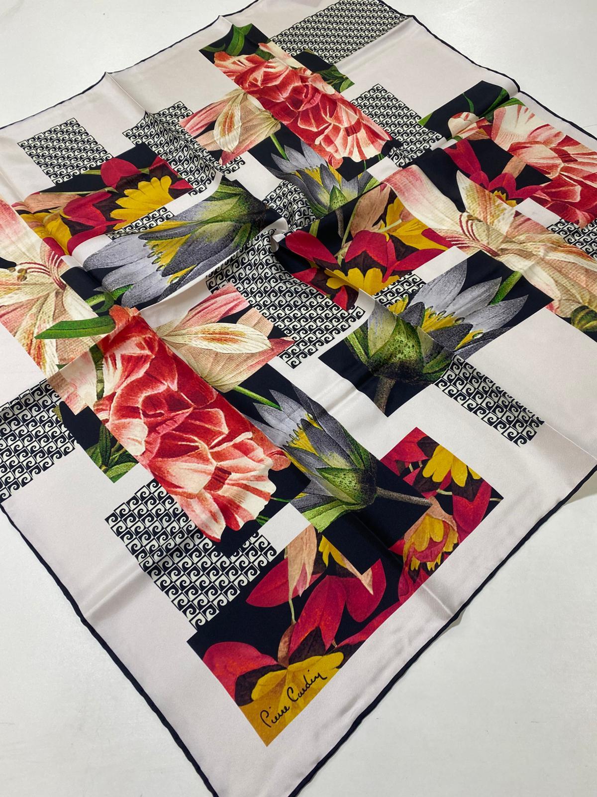 Pierre Cardin Tivil İpek Eşarp IST 8527438-912 Siyah-Kırmızı Çiçekli Desen