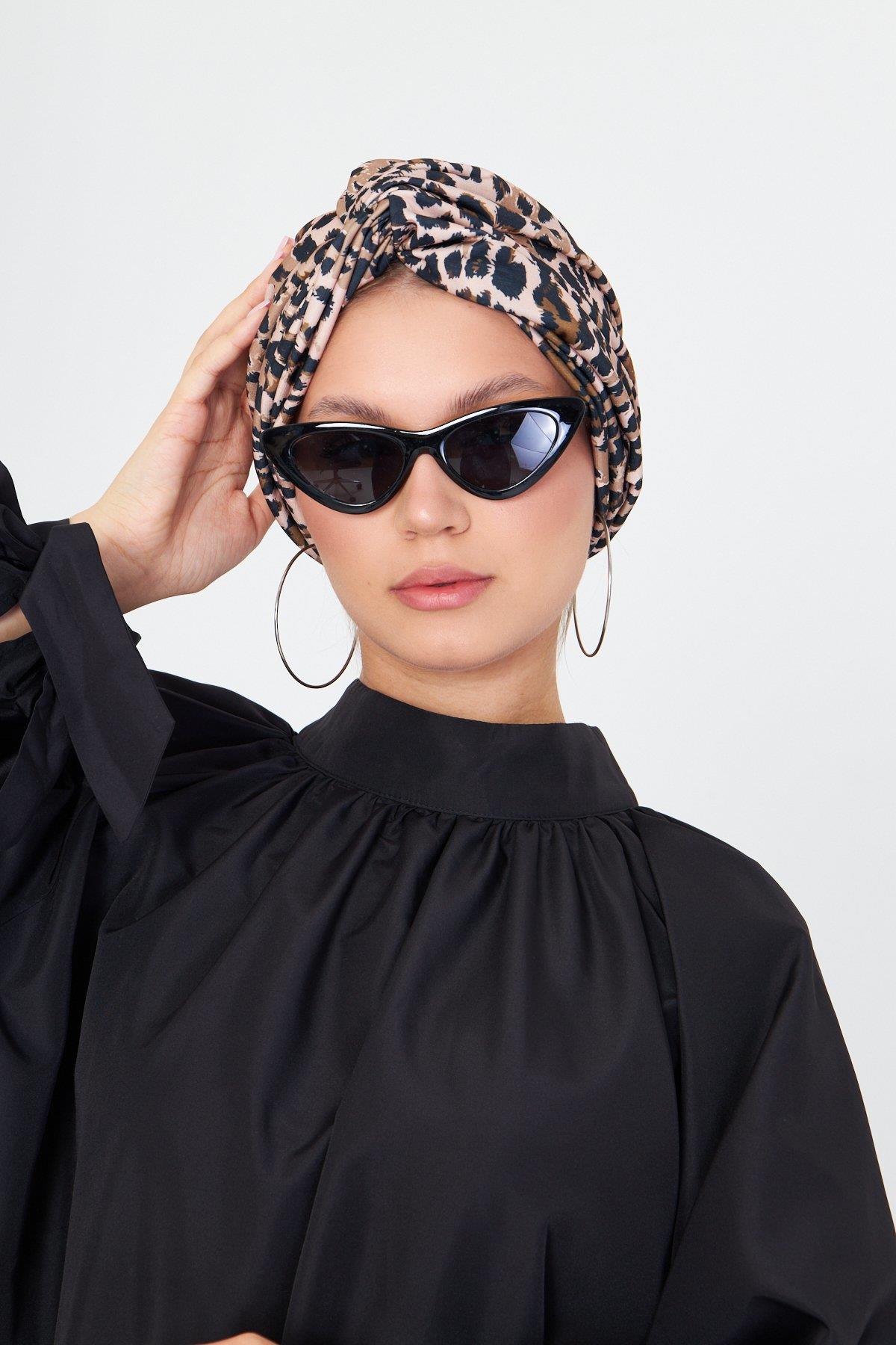 Pudra Çapraz Büzgülü Tesettür Bone Sandy Leopar Desen 2511_06