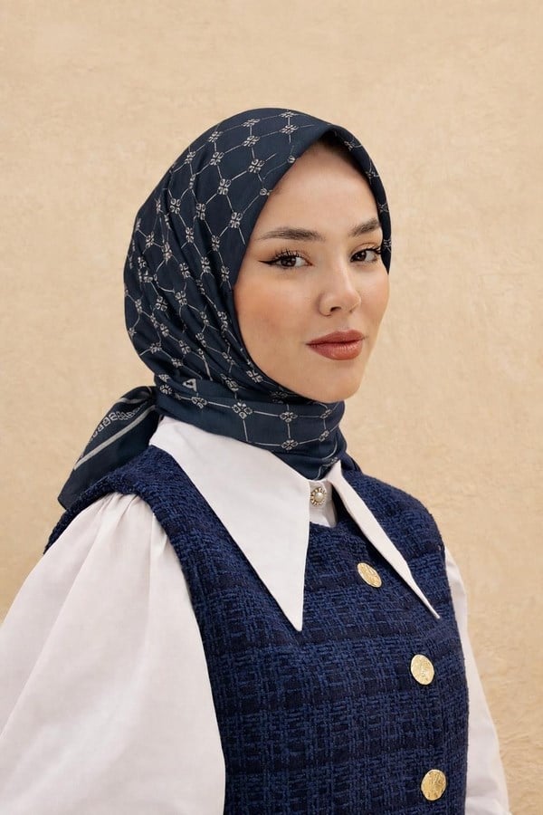 Silk Home Olinda Eşarp IST 48001 - 19  Lacivert - Gri İnce Monogram Desen