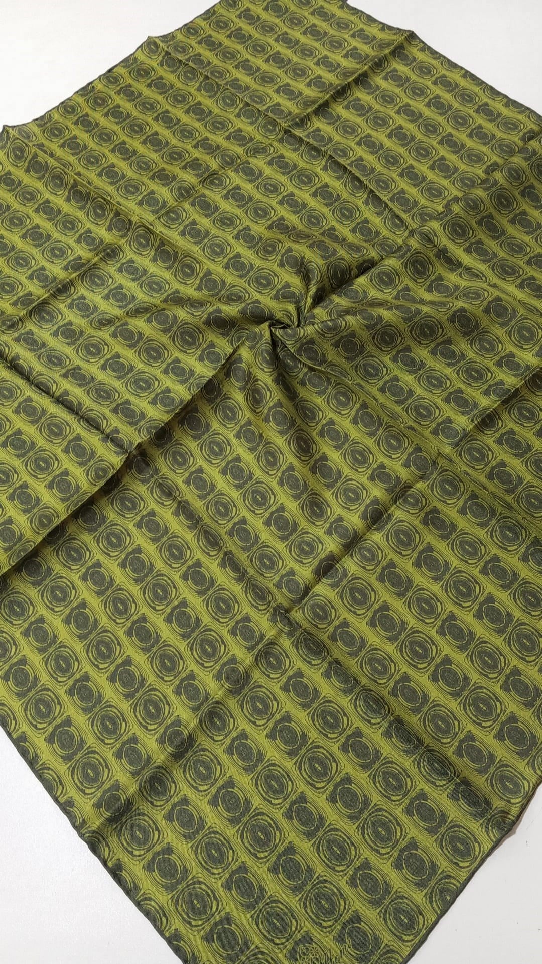 Silk Home Tivil İpek Eşarp IST 11452 - 04 Yağ Yeşil Geometrilk Desen