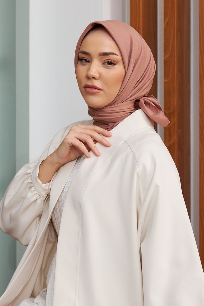 Silk Home Tivil Polyester Eşarp IST 11343-18  Sütlü Kahve Düz Desen