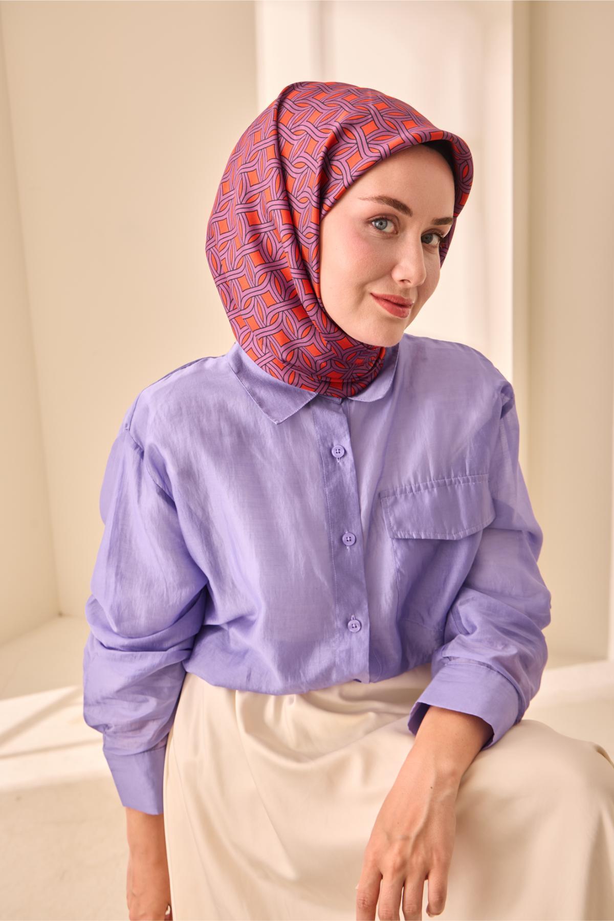 Silk Home Tivil Saf İpek 11479 - 22 Mor Kırmızı Soyut Desen