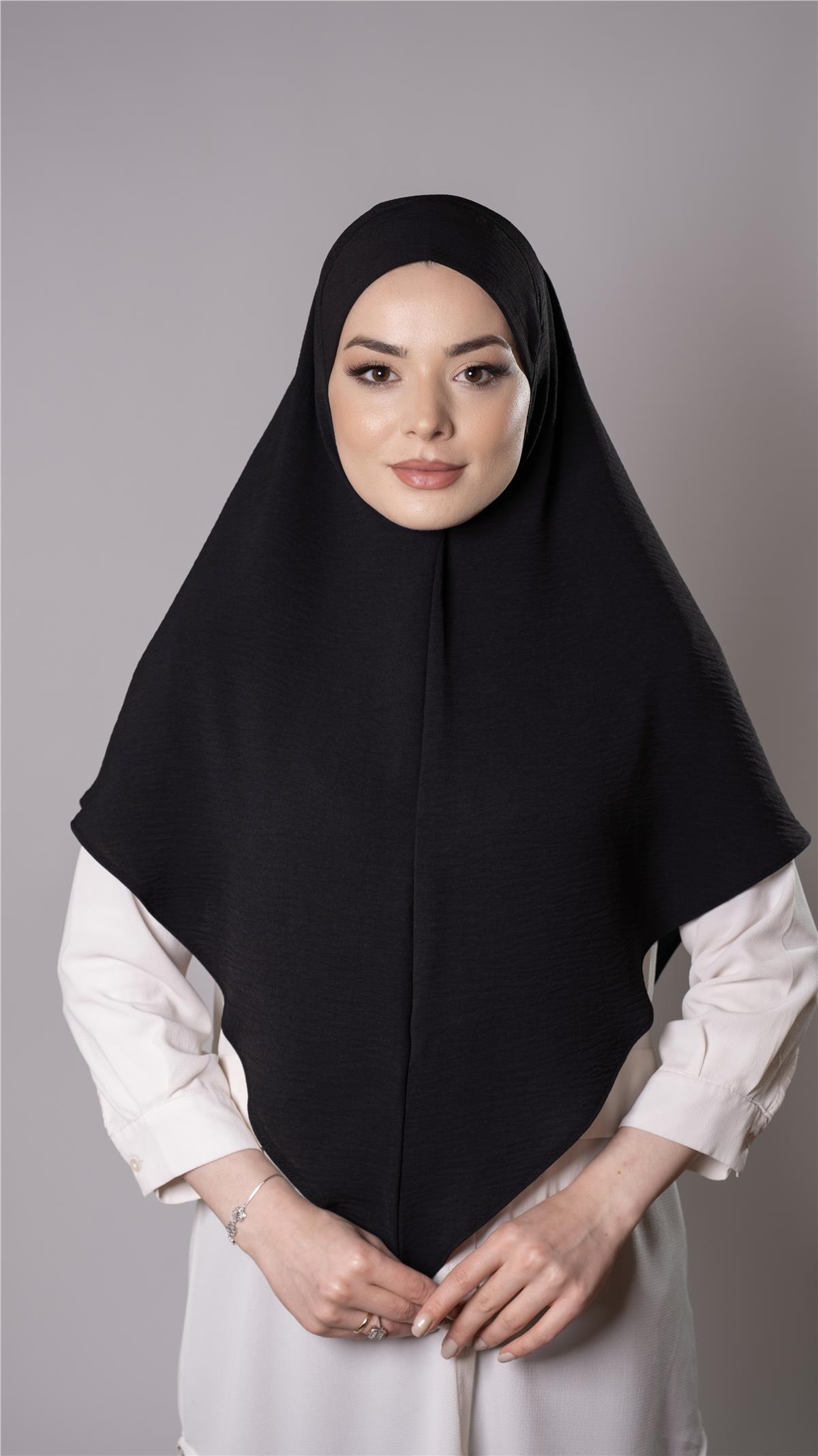 Siyah Pratik Hazır Geçmeli Tesettür Eşarp Aerobin Kumaş Düz Hijab 2309_01