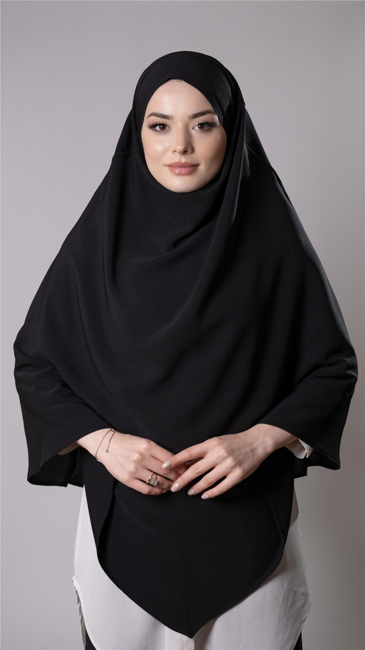 Siyah Pratik Hazır Geçmeli Tesettür Eşarp Medine İpeği Kumaş Arkadan Bağlamalı Çift Katlı Sufle Hijab 2302_01