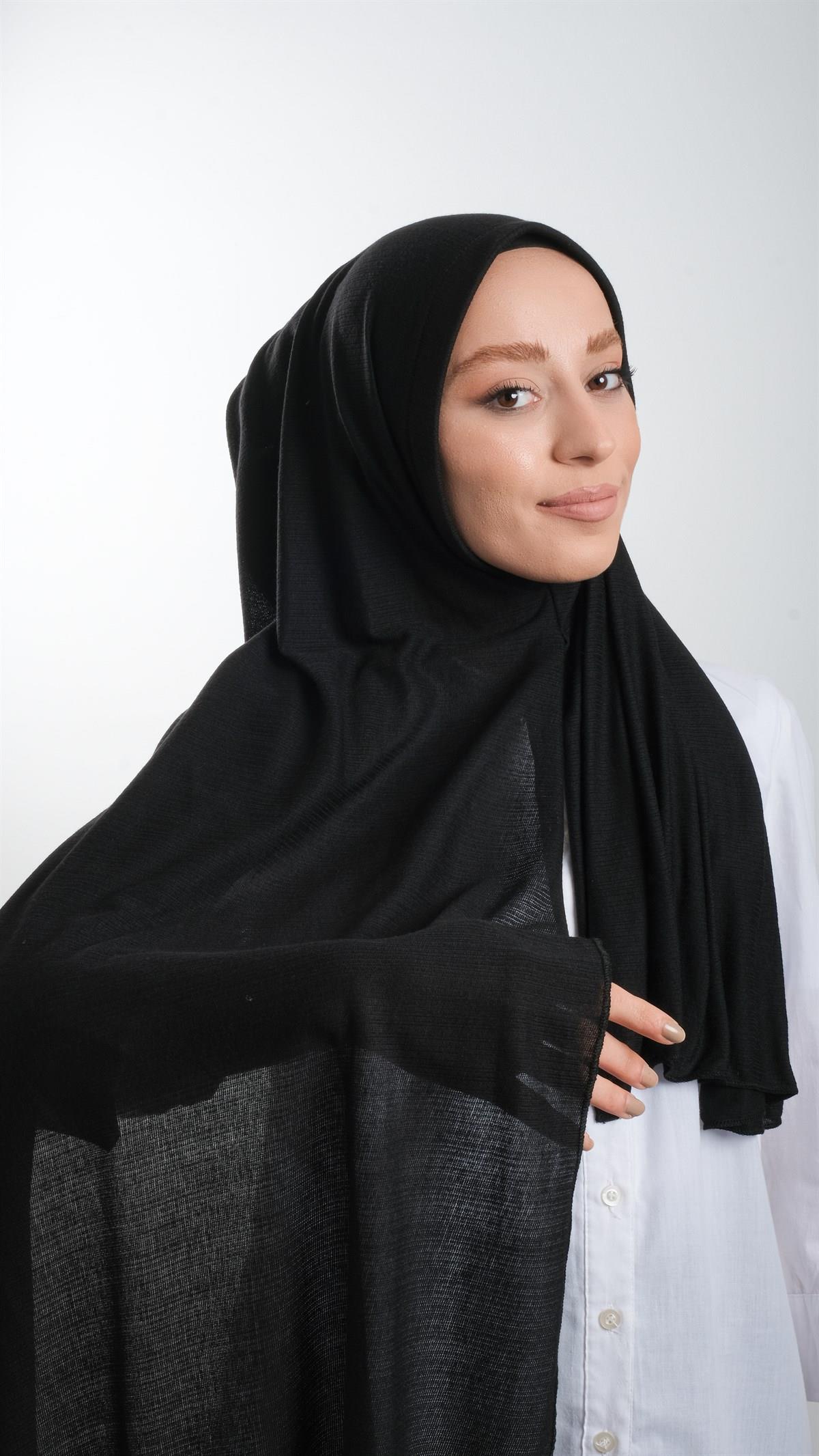 Siyah Pratik Hazır Geçmeli Tesettür Şal Örme Kumaş Sade 2118_01