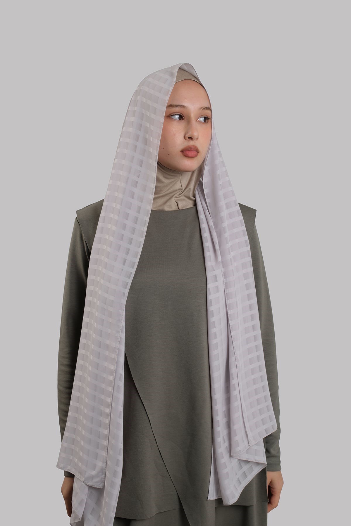 Taş Pratik Hazır Geçmeli Şal Desenli Şifon Hijab Boneli 2415_46