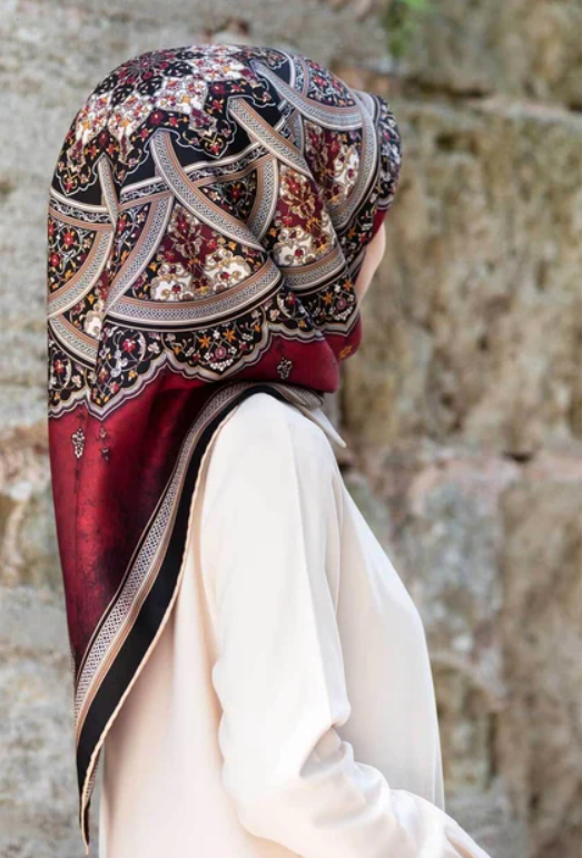 Vissona Tivil Bordo - Siyah Renkli İpek Eşarp IST17376-0018-0001 Geometrik Desen