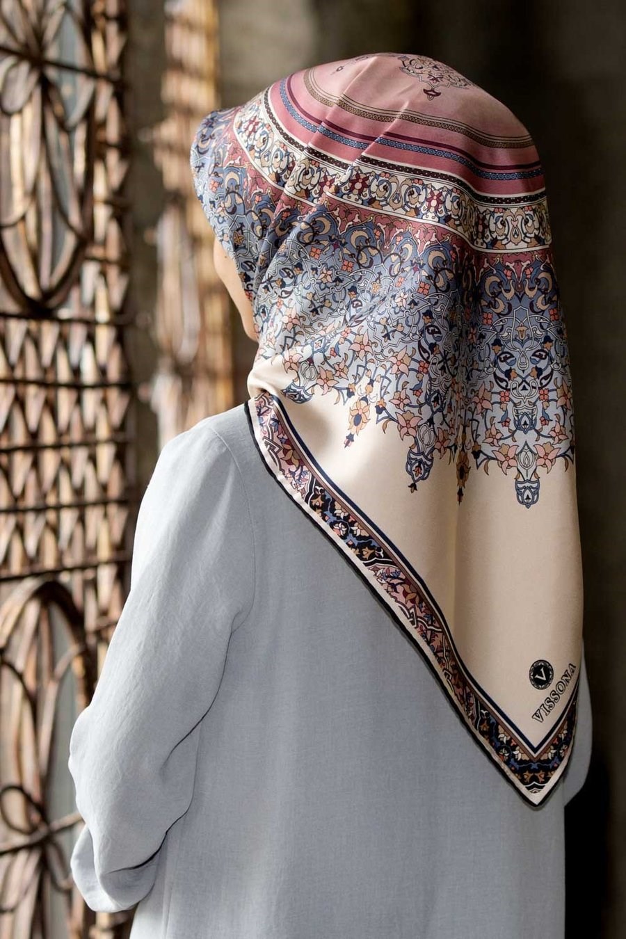 Vissona Twill İpek Eşarp 17547 - 5 - 0019 Pudra Etnik Desen