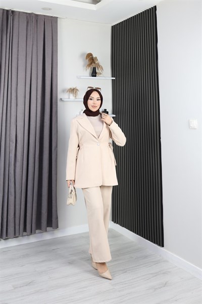 Sara Ceket Takım T02