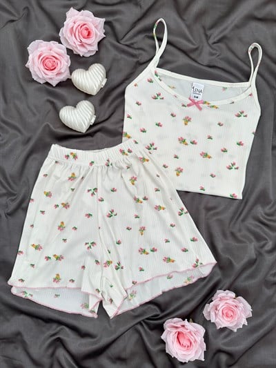 Çiçek Buketi Desenli Ekru Oslo Şortlu Pijama Takımı