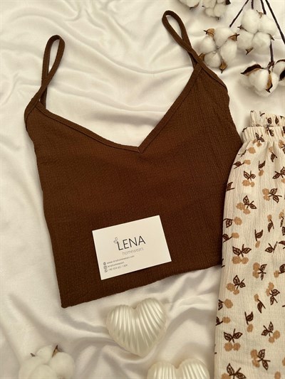 Çiçek Dalı Detaylı Şortlu Pijama Takımı
