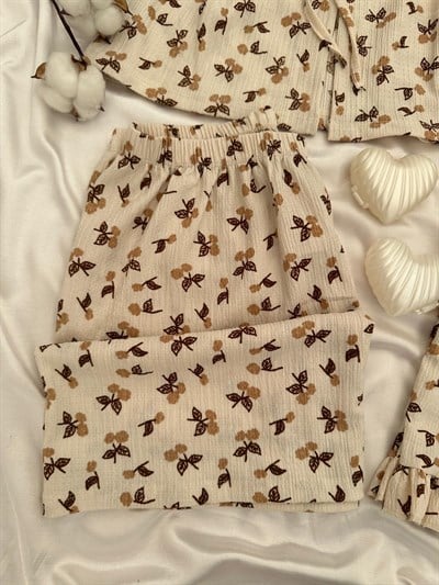 Çiçek Dalı Dörtlü Pijama Takımı