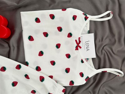 Çilek Desenli Ekru Oslo Şortlu Pijama Takımı