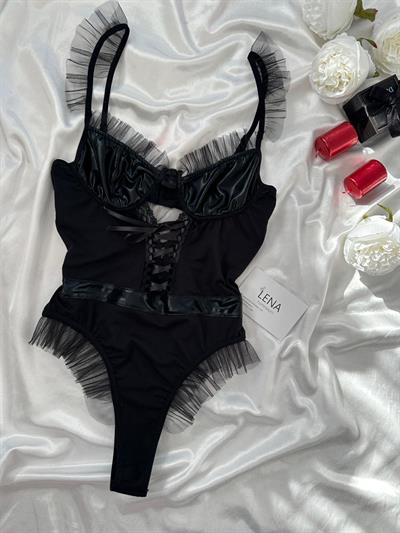 Deri ve fırfır detaylı siyah bodysuit 