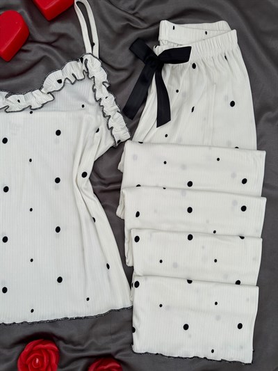 Ekru Benekler Askılı Pijama Takımı