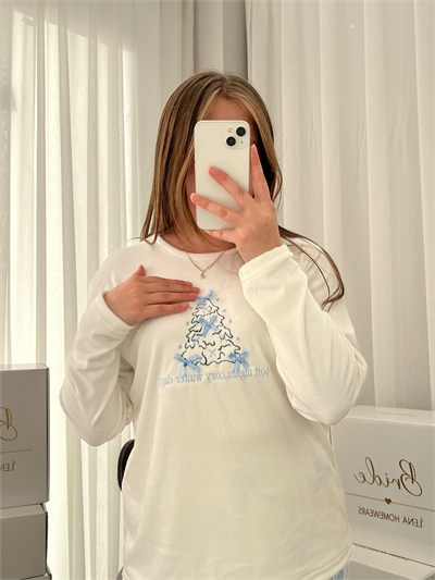 Kadın Ekru Kurdele İşlemeli Fransız Kadife Pijama Takımı