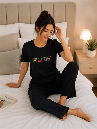 Kadın Siyah Nakışlı Kısa Kollu Oslo Pijama Takımı