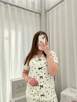 Siyah Kalp Desenli Ekru Oslo Kısa Kollu Pijama Takımı