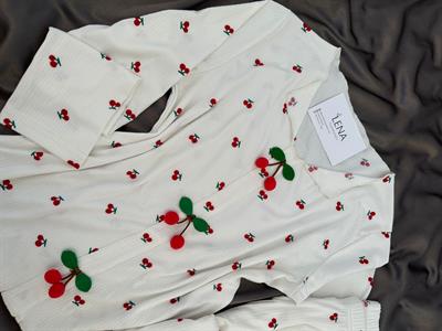 Kiraz Desenli Ekru Berlin Pijama Takımı