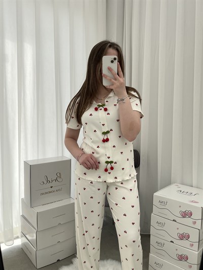 Kiraz Desenli Ekru Oslo Kısa Kollu Pijama Takımı