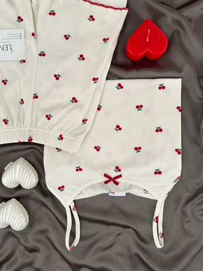 Kiraz Desenli Ekru Oslo Şortlu Pijama Takımı