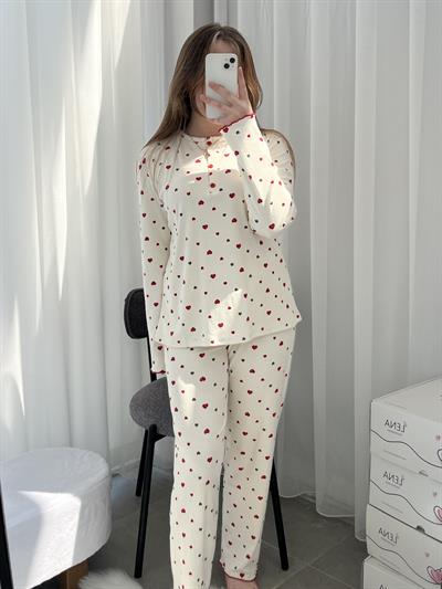 Kırmızı Kalp Desenli Ekru Berlin Pijama Takımı