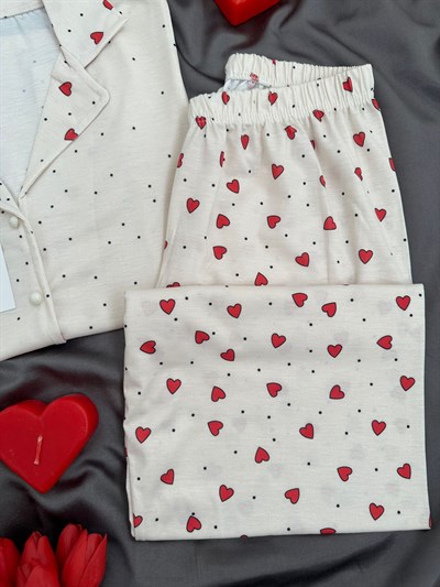 Kırmızı Kalpler Ekru Benekli Pijama Takımı
