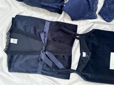 Lacivert Kadife Sabahlıklı 5’li Pijama Set