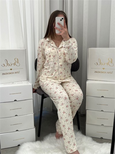 Pembe Çiçek Desenli Ekru Milan Uzun Kollu 4lü Pijama Takımı