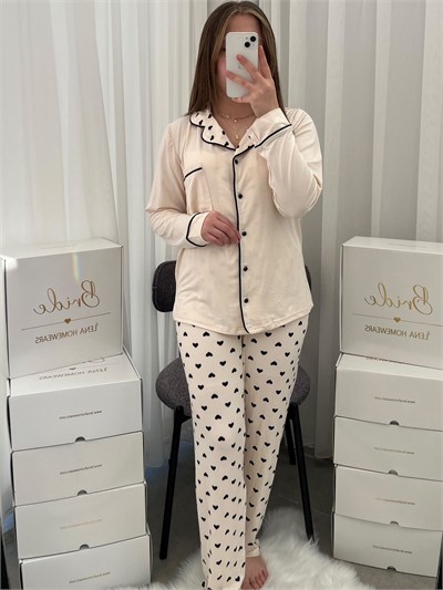 Siyah Kalp Desenli Ekru Milan Uzun Kollu Pijama Takımı
