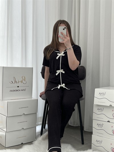 Siyah Önden Fiyonk Pijama Takımı 