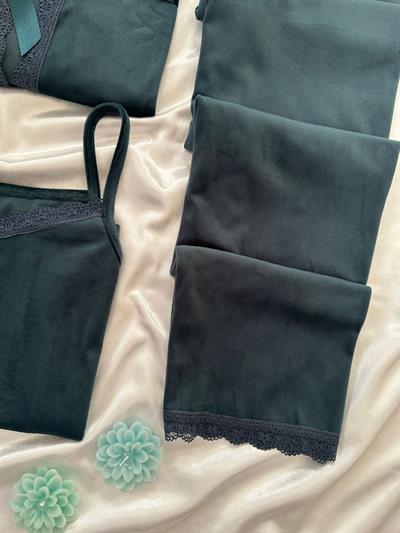 Zümrüt Yeşil Kadife Sabahlıklı Kadın Pijama Takımı